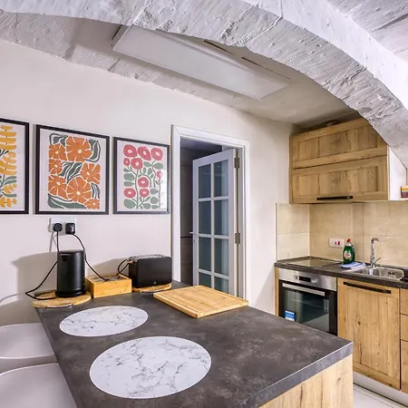 Stylish 1-bedroom In Unesco Валетта