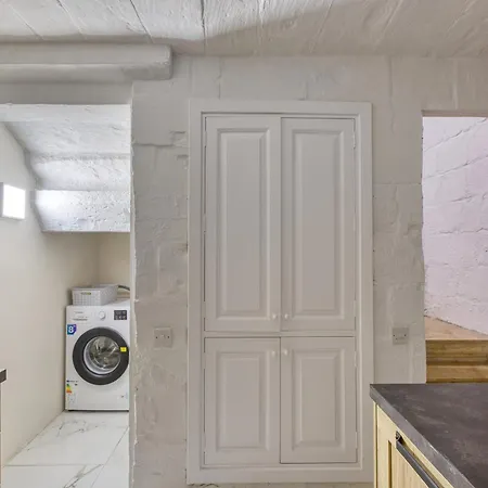 Stylish 1-bedroom In Unesco * Валетта