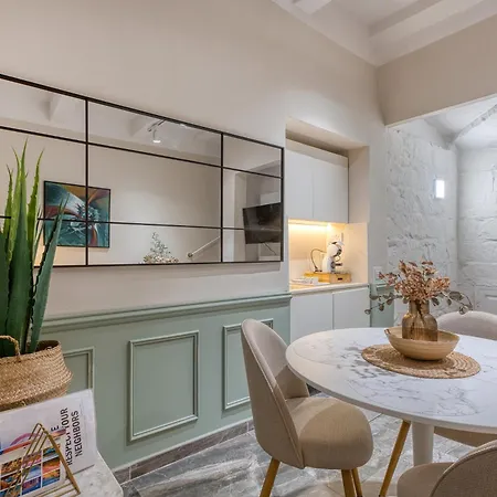 Stylish 1-bedroom In Unesco