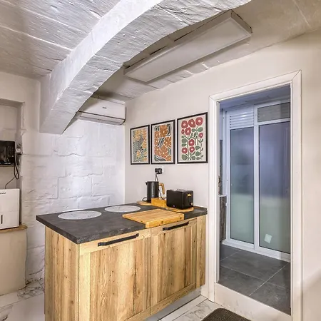 Stylish 1-bedroom In Unesco